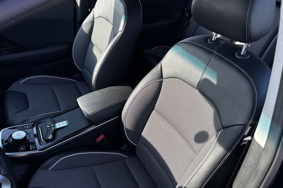 Продам Kia Niro 64квт авто у Львові 2021 года в Львове