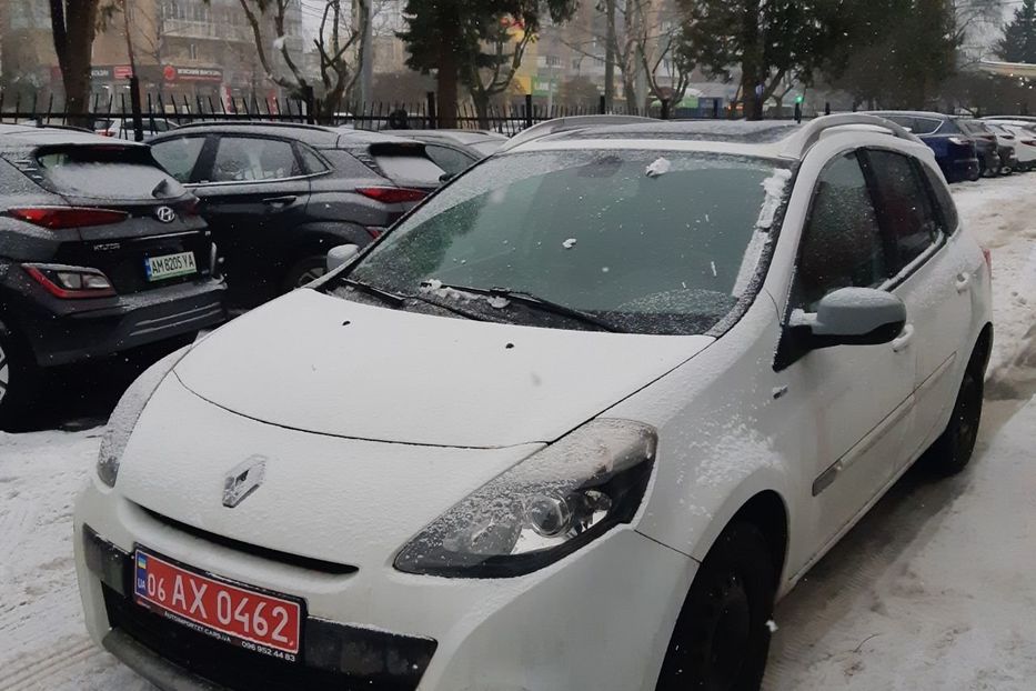 Продам Renault Clio 1.2 бенз,4-ох циліндр турбо 2011 года в Житомире