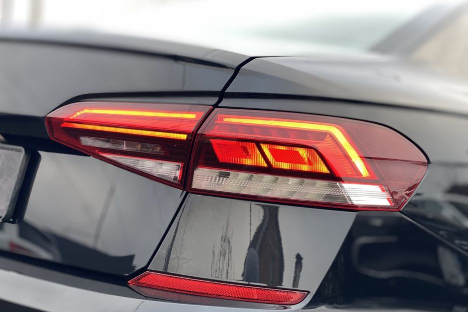 Продам Volkswagen Passat B8 2020 года в Луцке