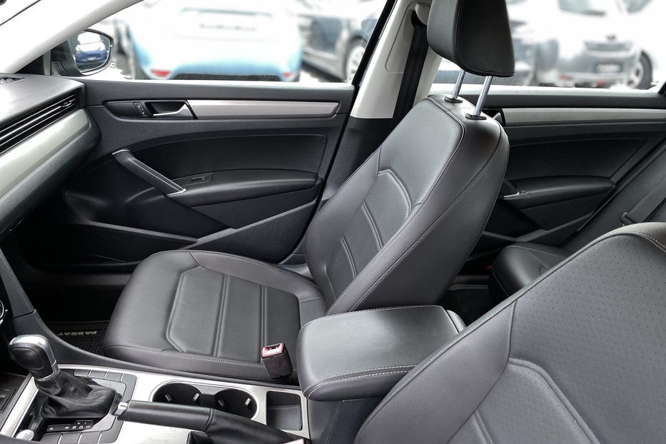 Продам Volkswagen Passat B8 2020 года в Луцке