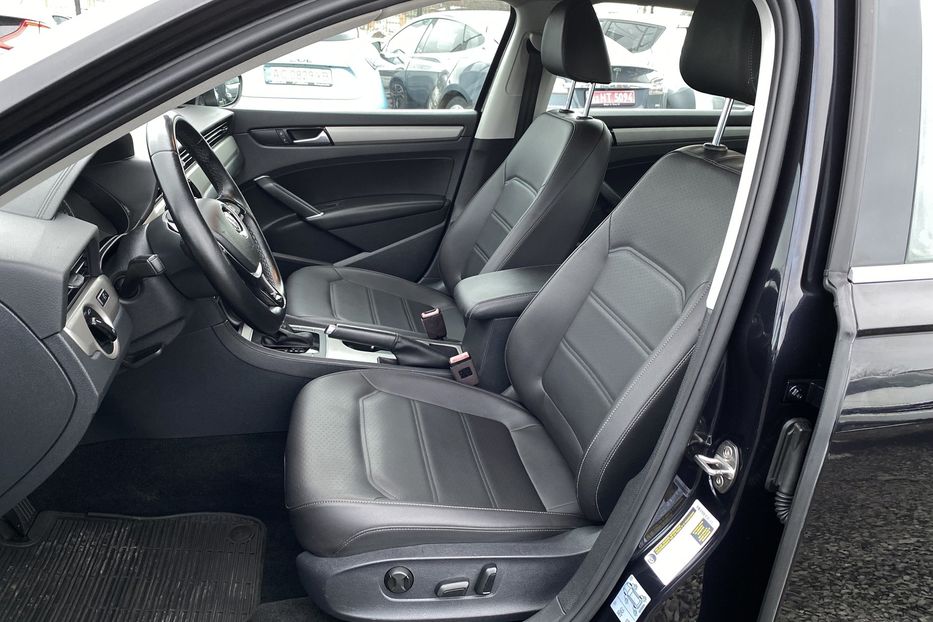 Продам Volkswagen Passat B8 2020 года в Луцке