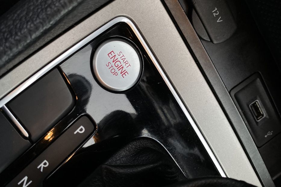 Продам Volkswagen Passat B8 2020 года в Луцке