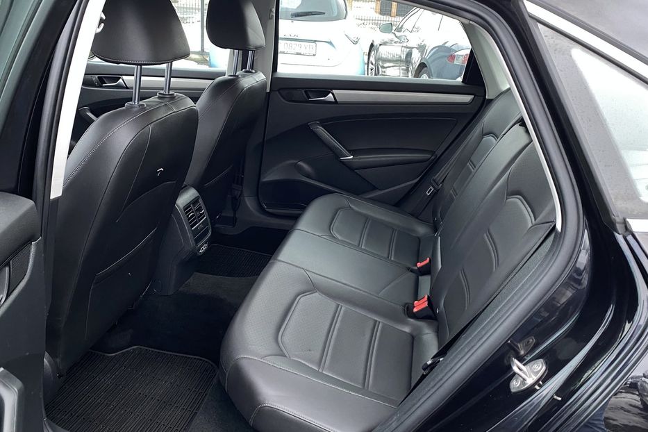 Продам Volkswagen Passat B8 2020 года в Луцке