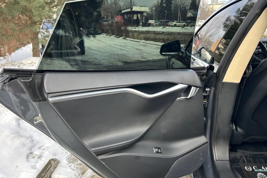 Продам Tesla Model S 85кВт 2014 года в Черновцах