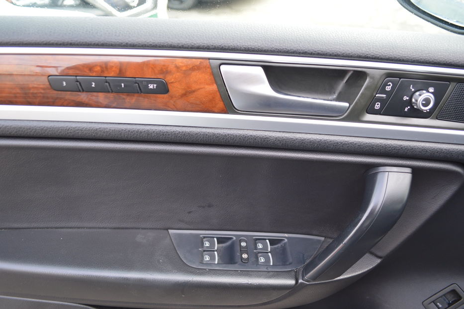 Продам Volkswagen Touareg 2014 года в Одессе