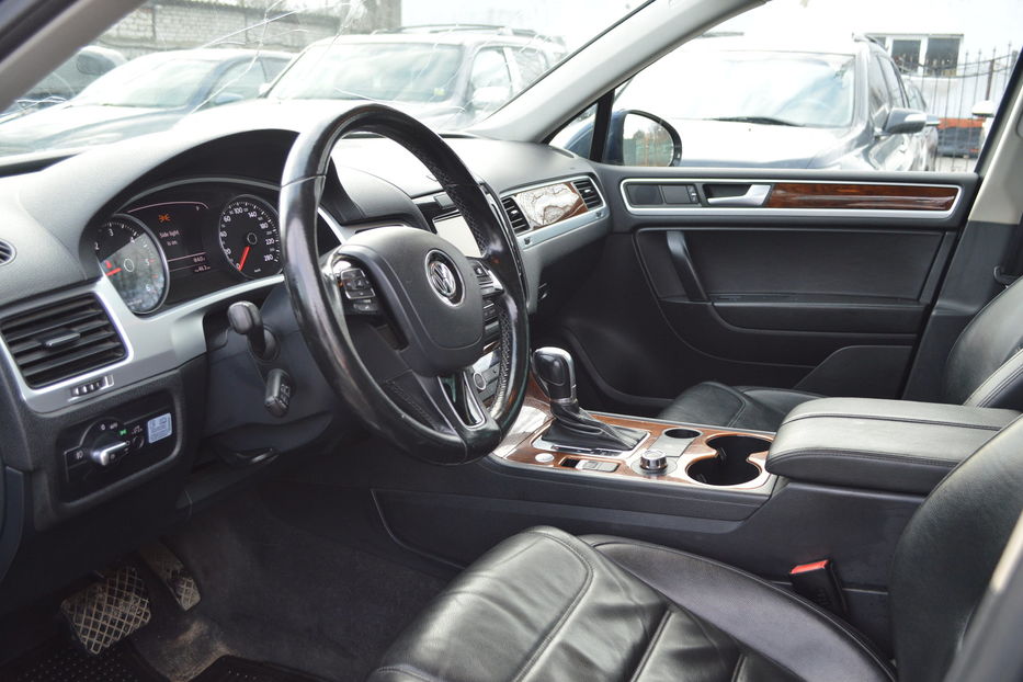 Продам Volkswagen Touareg 2014 года в Одессе