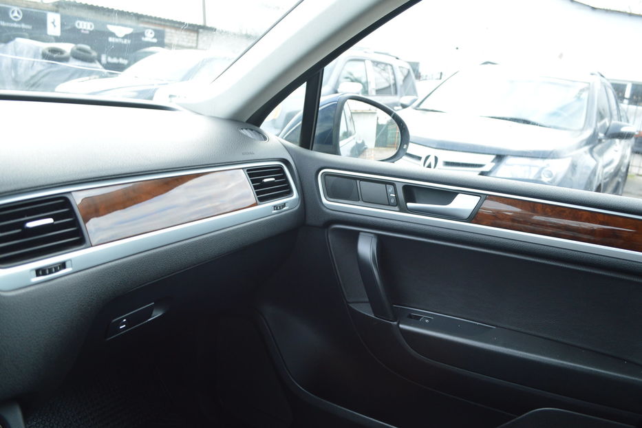 Продам Volkswagen Touareg 2014 года в Одессе