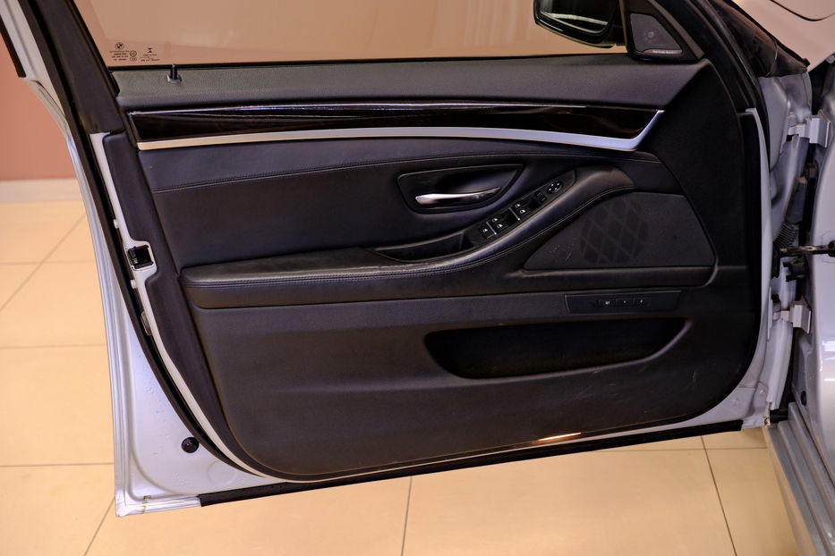 Продам BMW 535 535i 2015 года в Одессе