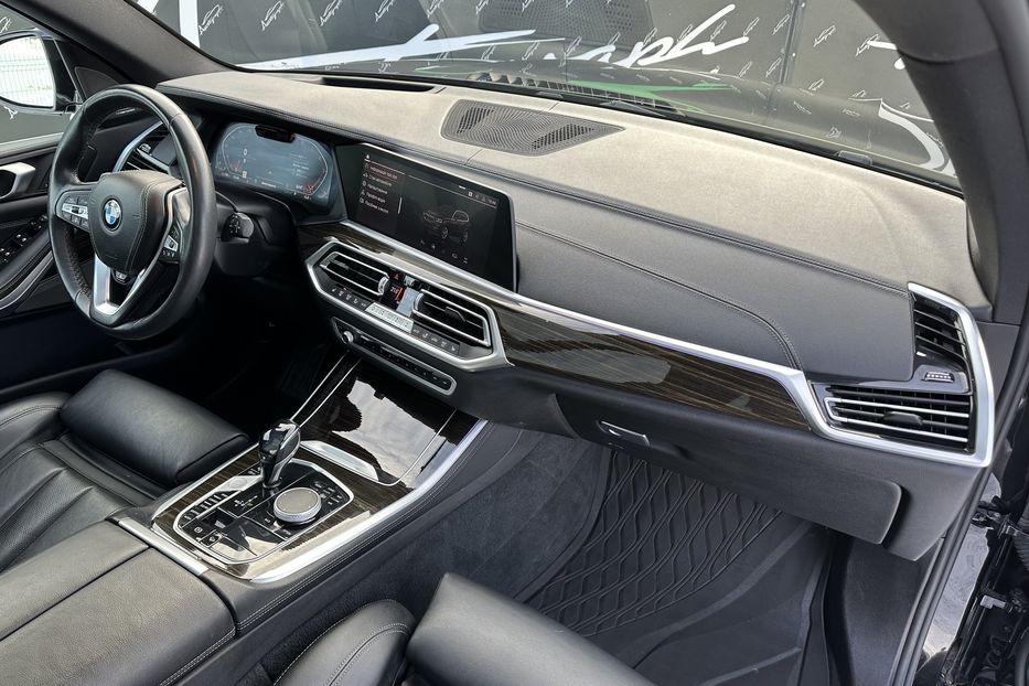 Продам BMW X5 X-Line Xdrive50i 2020 года в Киеве