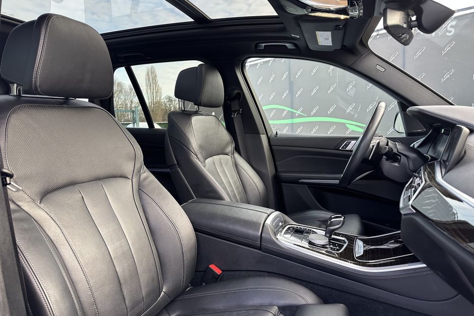 Продам BMW X5 X-Line Xdrive50i 2020 года в Киеве