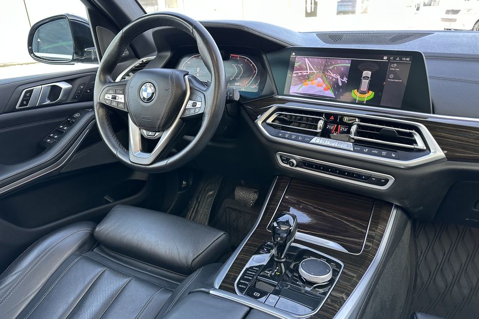 Продам BMW X5 X-Line Xdrive50i 2020 года в Киеве