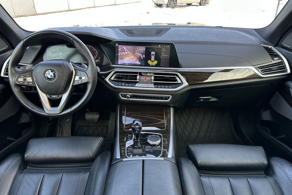 Продам BMW X5 X-Line Xdrive50i 2020 года в Киеве