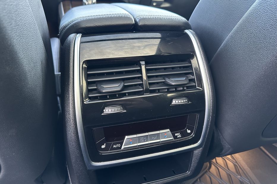 Продам BMW X5 X-Line Xdrive50i 2020 года в Киеве