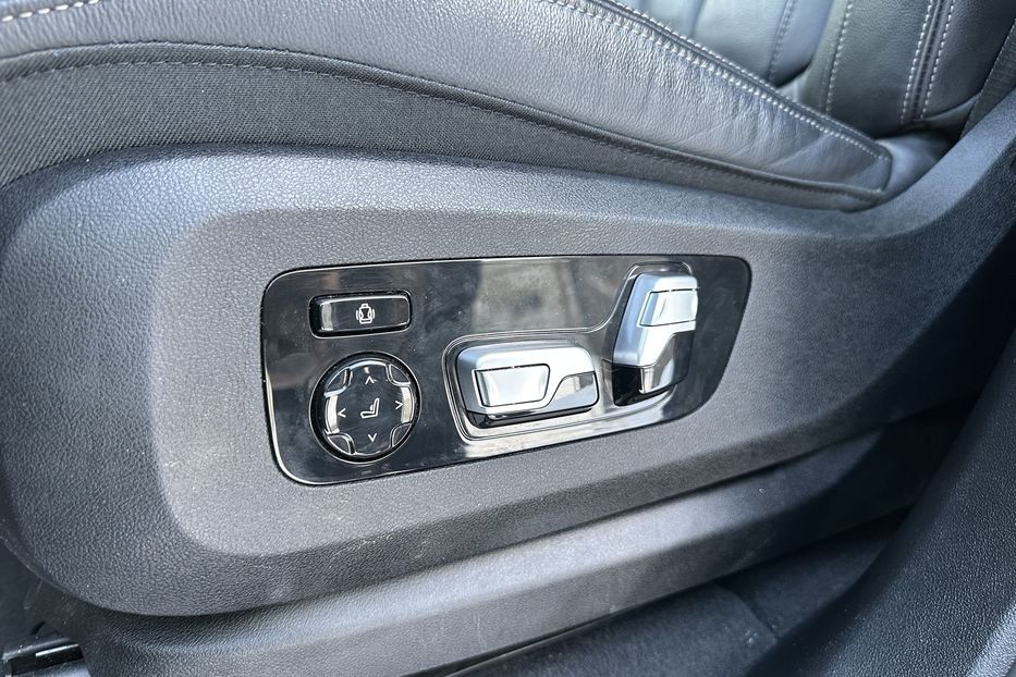 Продам BMW X5 X-Line Xdrive50i 2020 года в Киеве