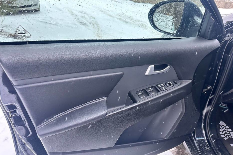 Продам Kia Sportage 2015 года в Черновцах