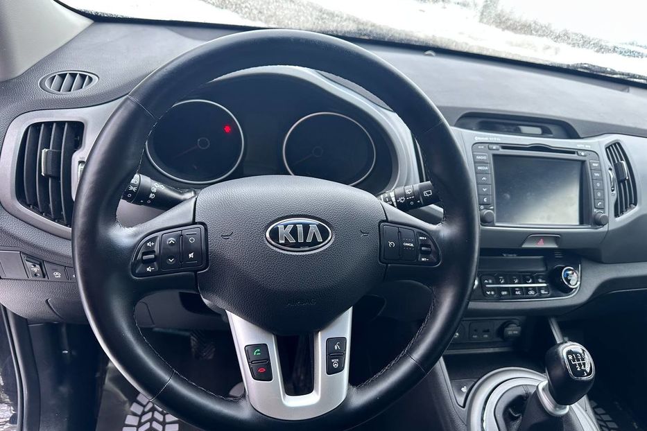 Продам Kia Sportage 2015 года в Черновцах
