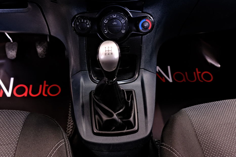 Продам Ford Fiesta 2012 года в Одессе