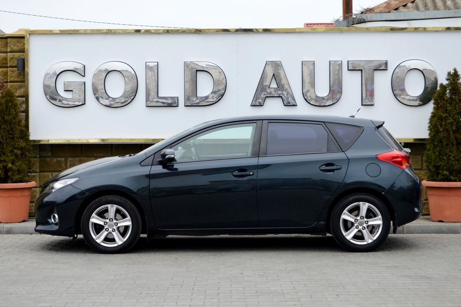 Продам Toyota Auris 2013 года в Одессе