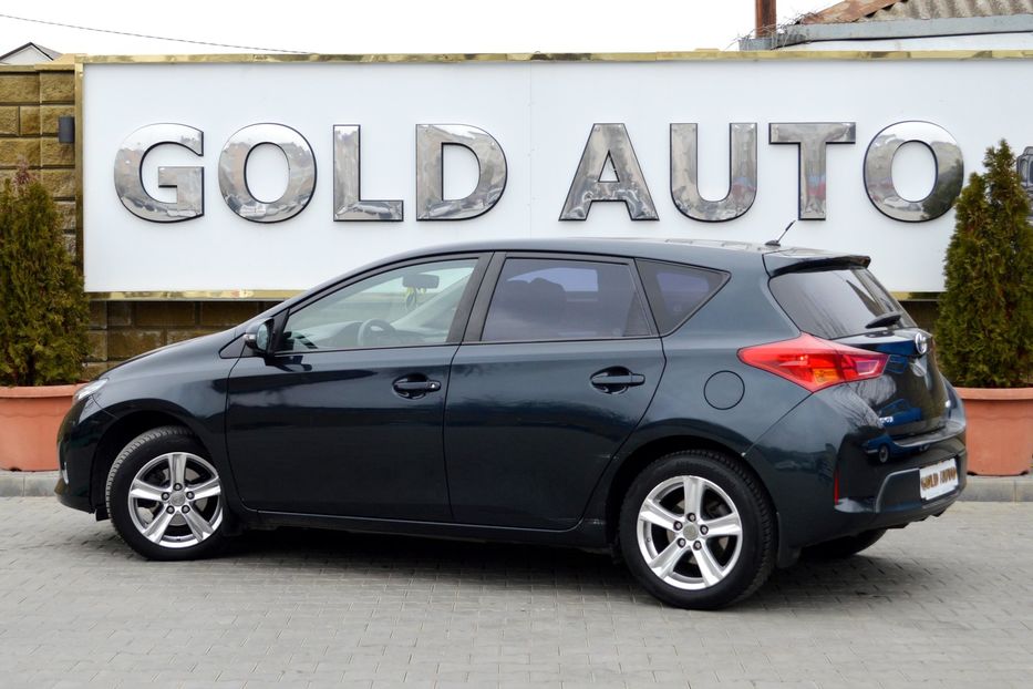 Продам Toyota Auris 2013 года в Одессе