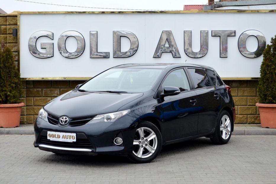 Продам Toyota Auris 2013 года в Одессе