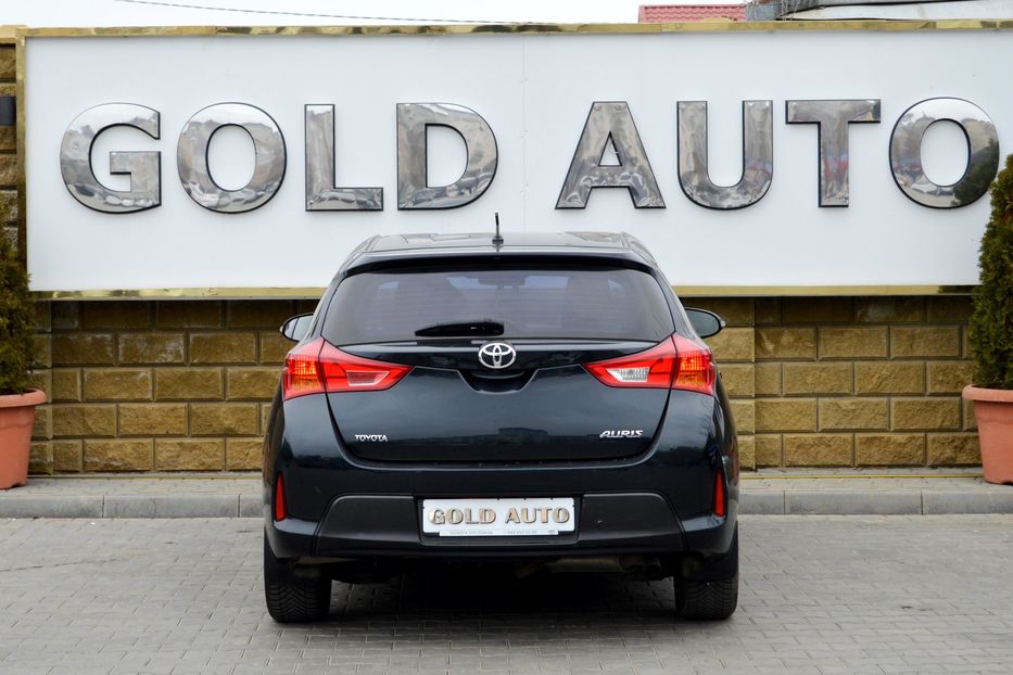 Продам Toyota Auris 2013 года в Одессе