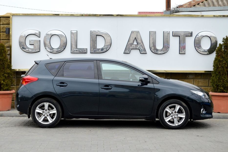 Продам Toyota Auris 2013 года в Одессе