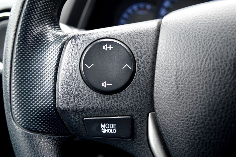 Продам Toyota Auris 2013 года в Одессе