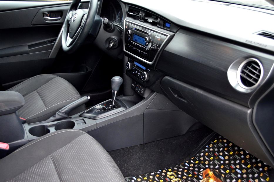Продам Toyota Auris 2013 года в Одессе