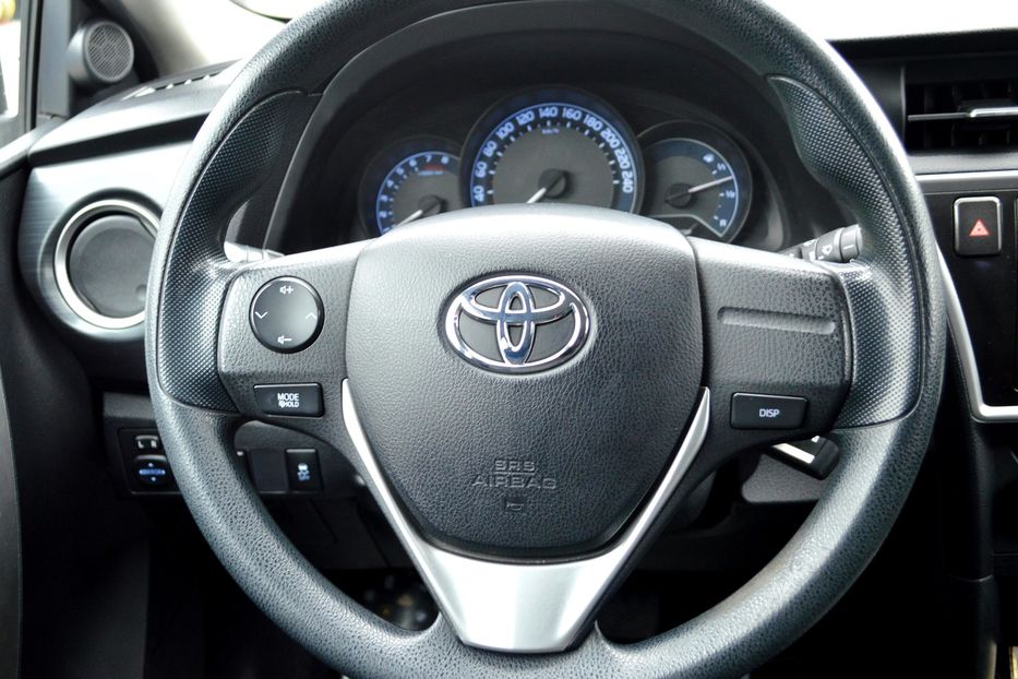 Продам Toyota Auris 2013 года в Одессе