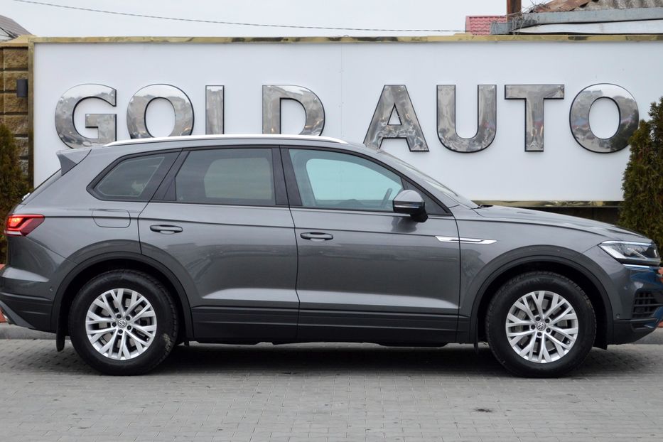 Продам Volkswagen Touareg 2019 года в Одессе
