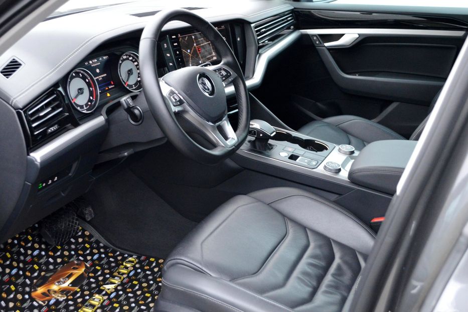 Продам Volkswagen Touareg 2019 года в Одессе