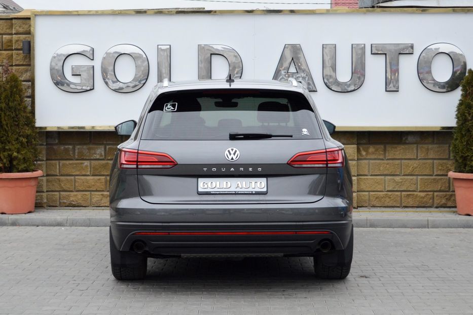 Продам Volkswagen Touareg 2019 года в Одессе