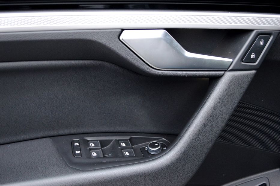 Продам Volkswagen Touareg 2019 года в Одессе