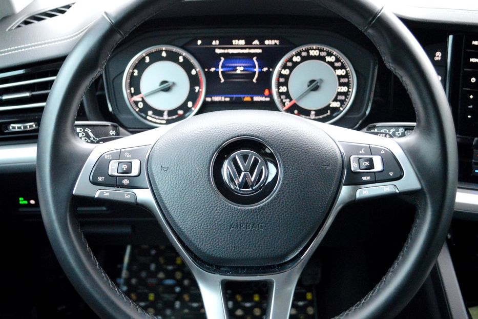 Продам Volkswagen Touareg 2019 года в Одессе