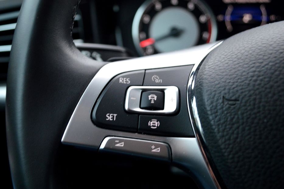 Продам Volkswagen Touareg 2019 года в Одессе