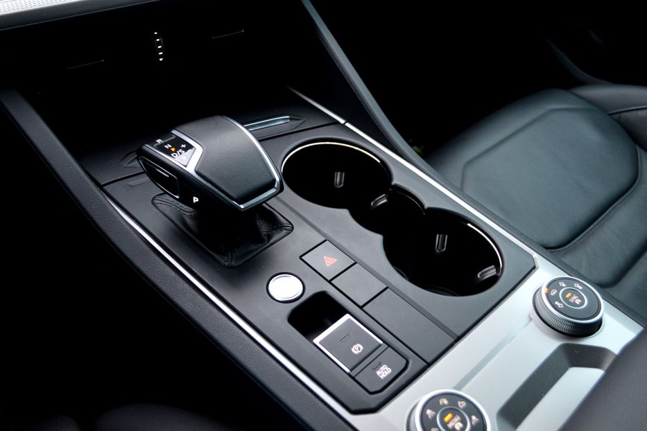 Продам Volkswagen Touareg 2019 года в Одессе