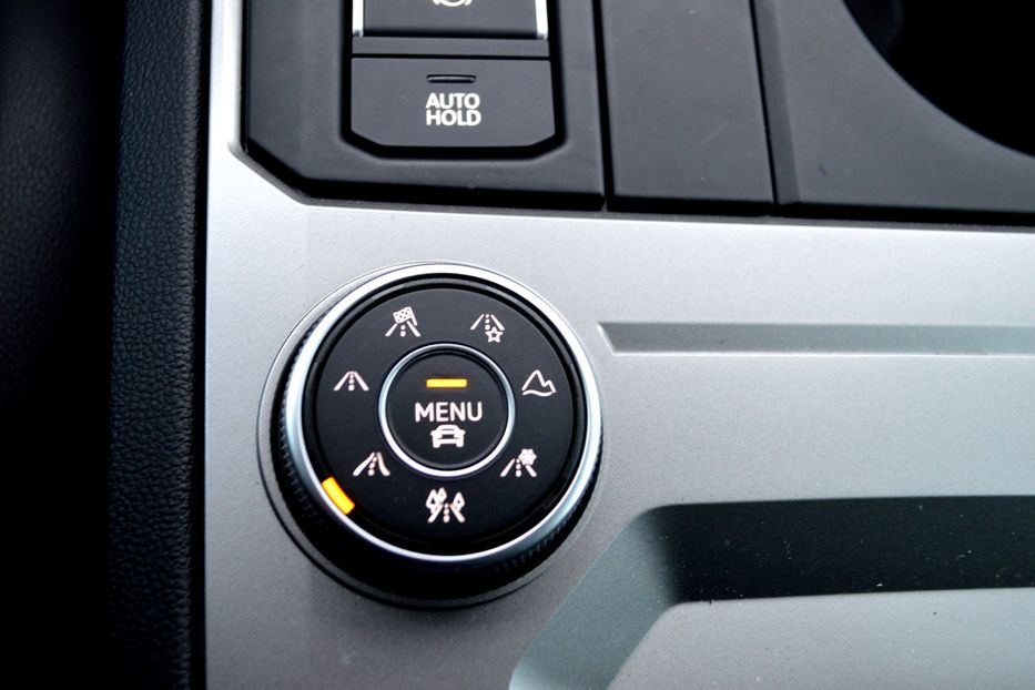 Продам Volkswagen Touareg 2019 года в Одессе