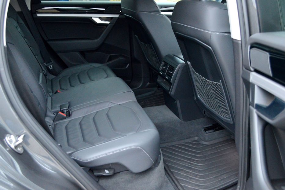 Продам Volkswagen Touareg 2019 года в Одессе