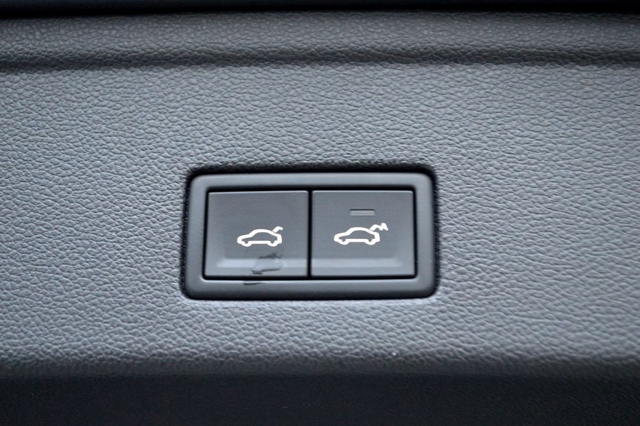 Продам Volkswagen Touareg 2019 года в Одессе