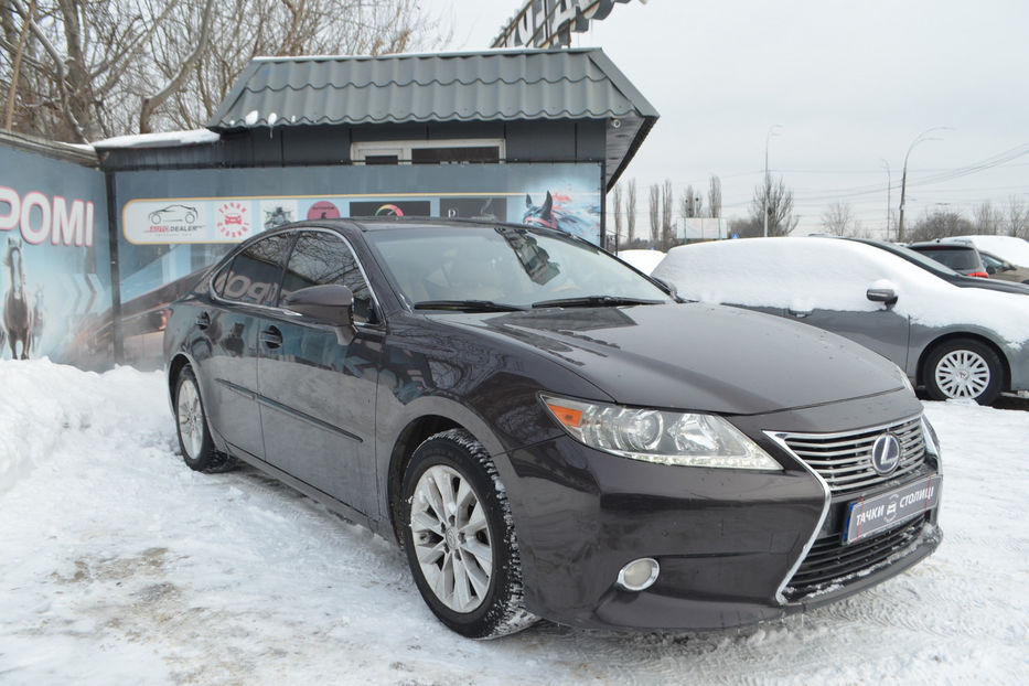 Продам Lexus ES 300 300h ECVT-i (205 к.с.) 2013 года в Киеве