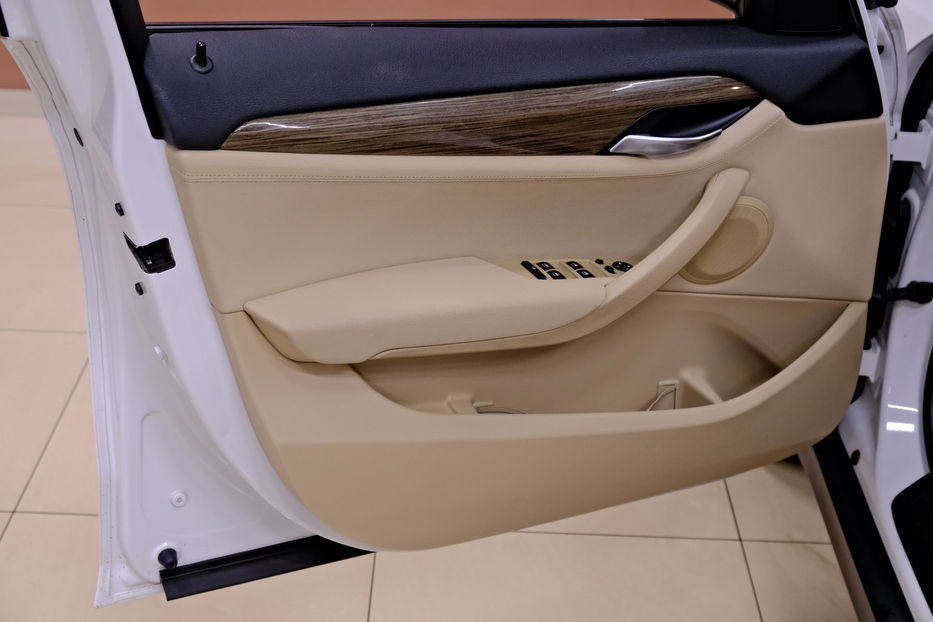 Продам BMW X1 2014 года в Одессе