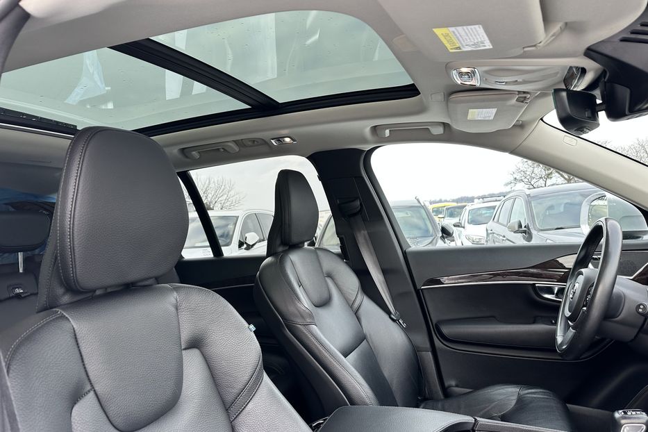 Продам Volvo XC90 2018 года в Луцке