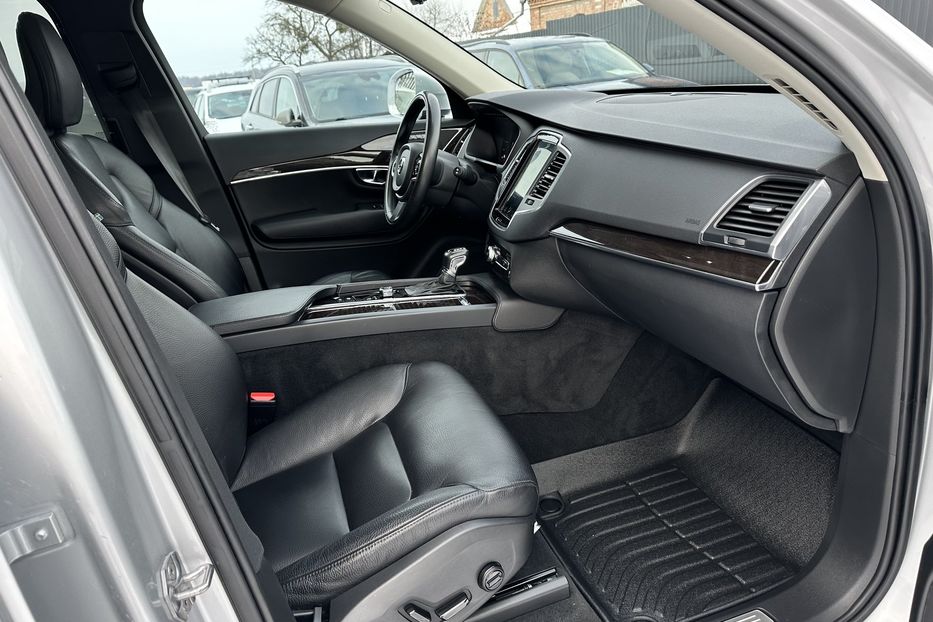 Продам Volvo XC90 2018 года в Луцке