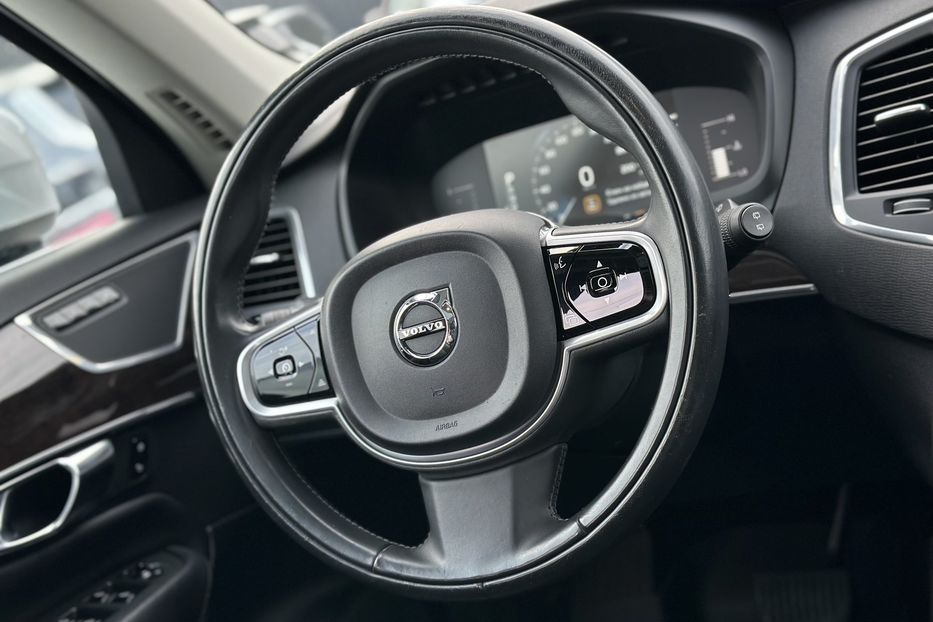 Продам Volvo XC90 2018 года в Луцке