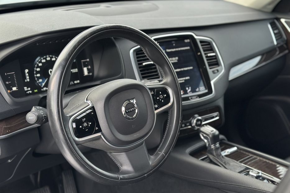 Продам Volvo XC90 2018 года в Луцке