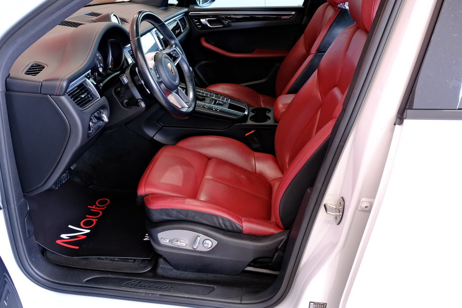 Продам Porsche Macan 2017 года в Одессе