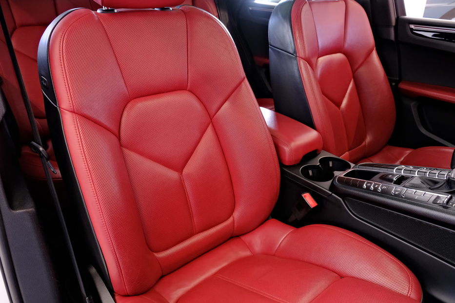 Продам Porsche Macan 2017 года в Одессе