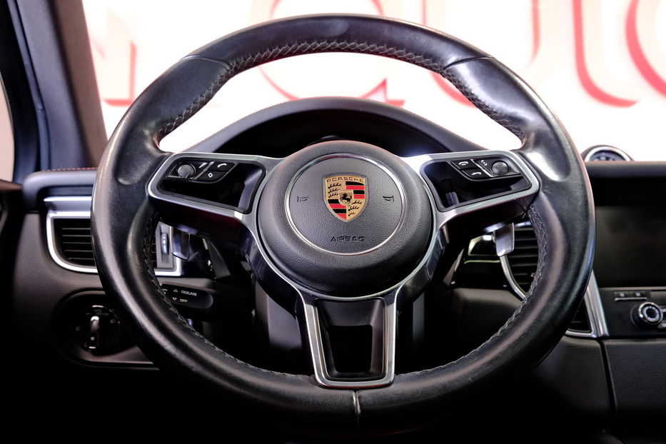 Продам Porsche Macan 2017 года в Одессе