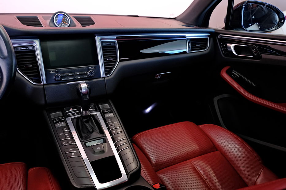 Продам Porsche Macan 2017 года в Одессе