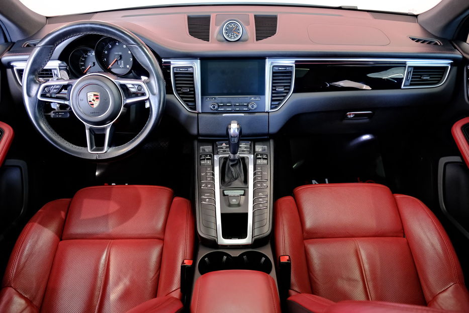 Продам Porsche Macan 2017 года в Одессе